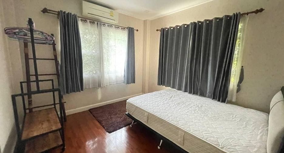 For rent 3 bedrooms house in Mueang Chiang Mai, Chiang Mai