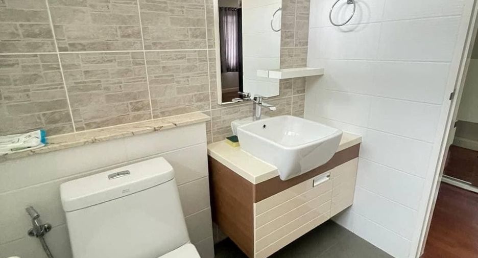 For rent 3 bedrooms house in Mueang Chiang Mai, Chiang Mai