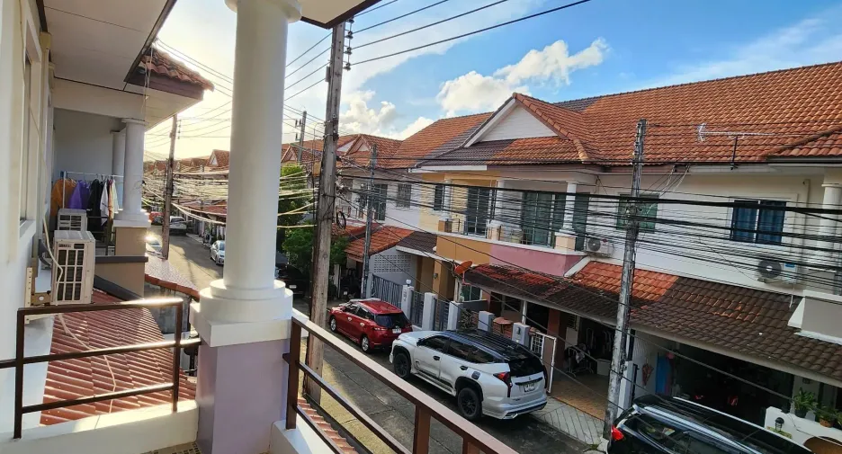 For rent 3 bedrooms townhouse in Mueang Phuket, Phuket