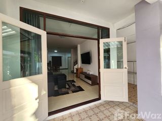 For rent 3 bedrooms townhouse in Mueang Phuket, Phuket
