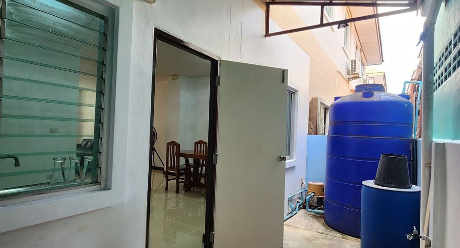 For rent 3 bedrooms townhouse in Mueang Phuket, Phuket