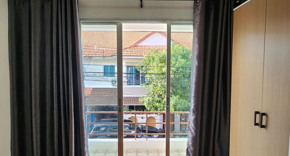 For rent 3 bedrooms townhouse in Mueang Phuket, Phuket