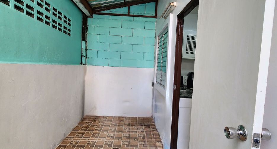 For rent 3 bedrooms townhouse in Mueang Phuket, Phuket