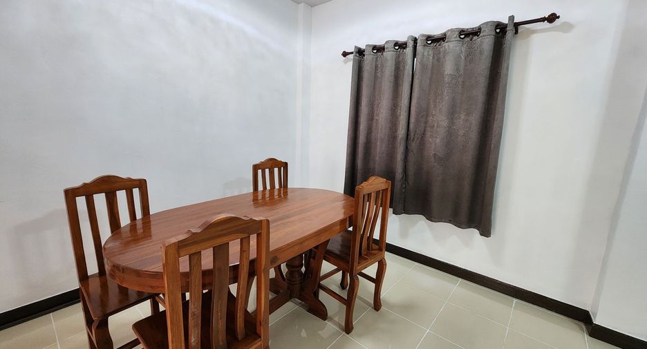 For rent 3 bedrooms townhouse in Mueang Phuket, Phuket