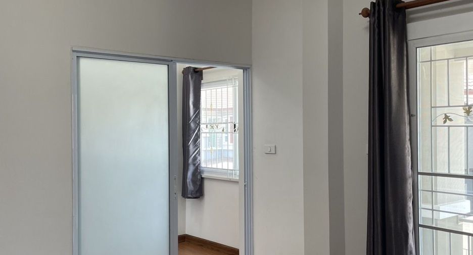Casa en alquiler de 3 habitaciones en San Kamphaeng, Chiang Mai