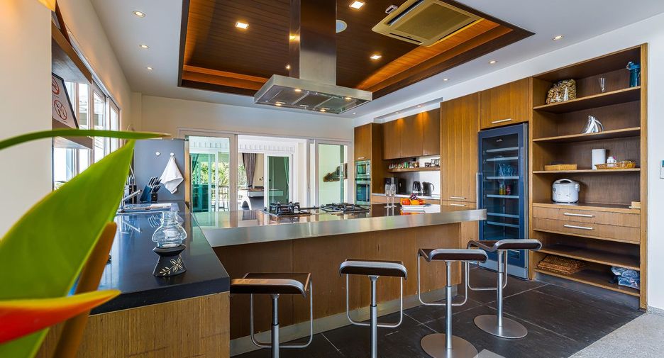 Villa en venta de 9 habitaciones en Cha Am, Phetchaburi
