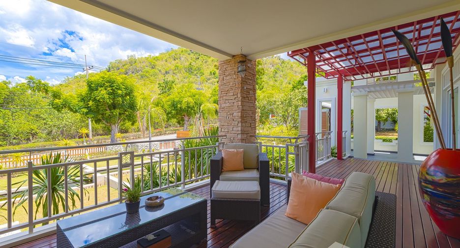 Villa en venta de 9 habitaciones en Cha Am, Phetchaburi
