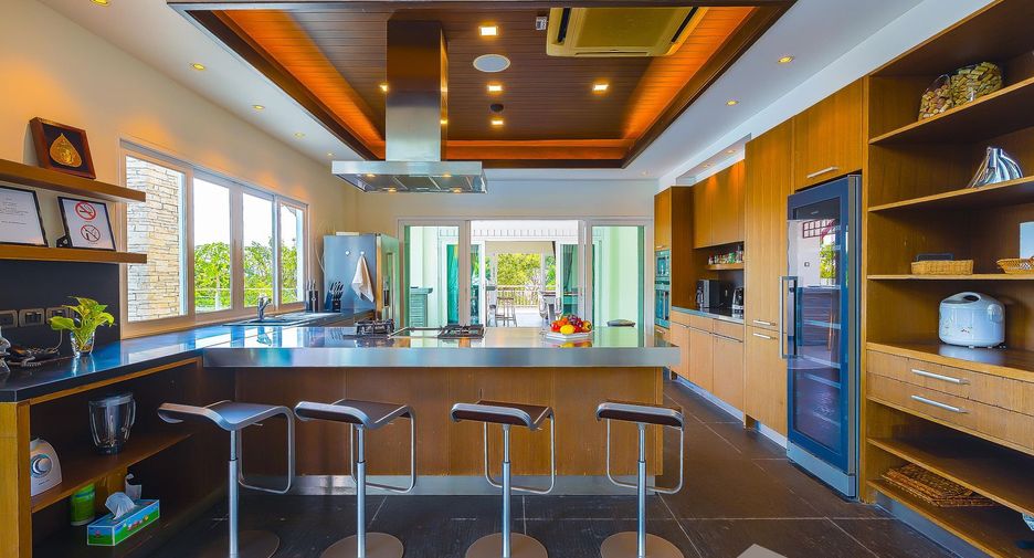 Villa en venta de 9 habitaciones en Cha Am, Phetchaburi