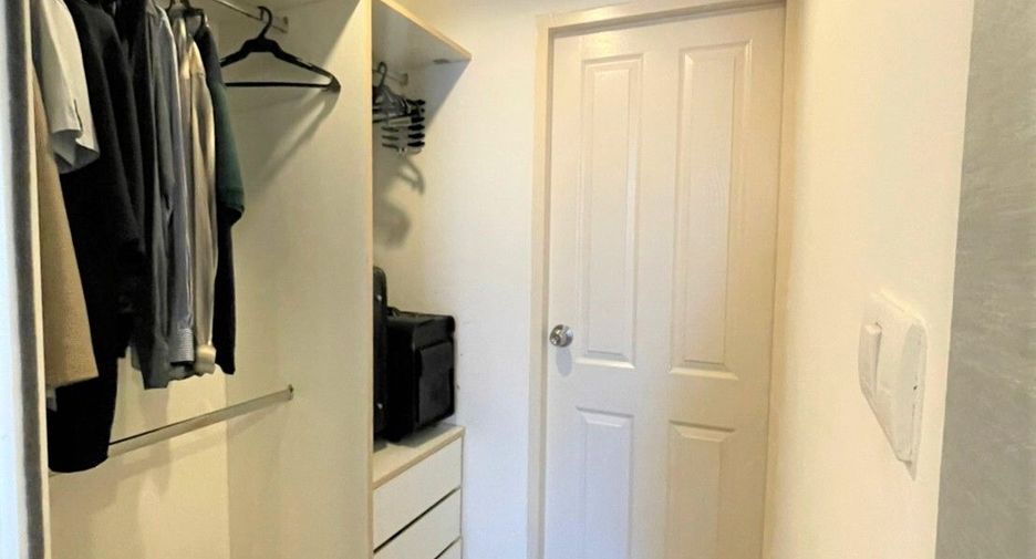 For sale 1 bed condo in Khlong Toei, Bangkok
