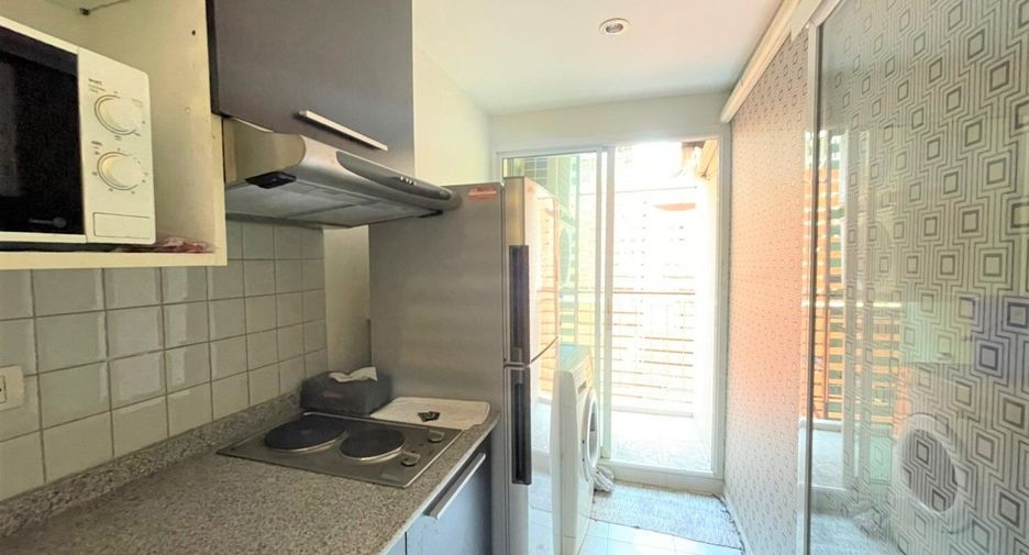 For sale 1 bed condo in Khlong Toei, Bangkok