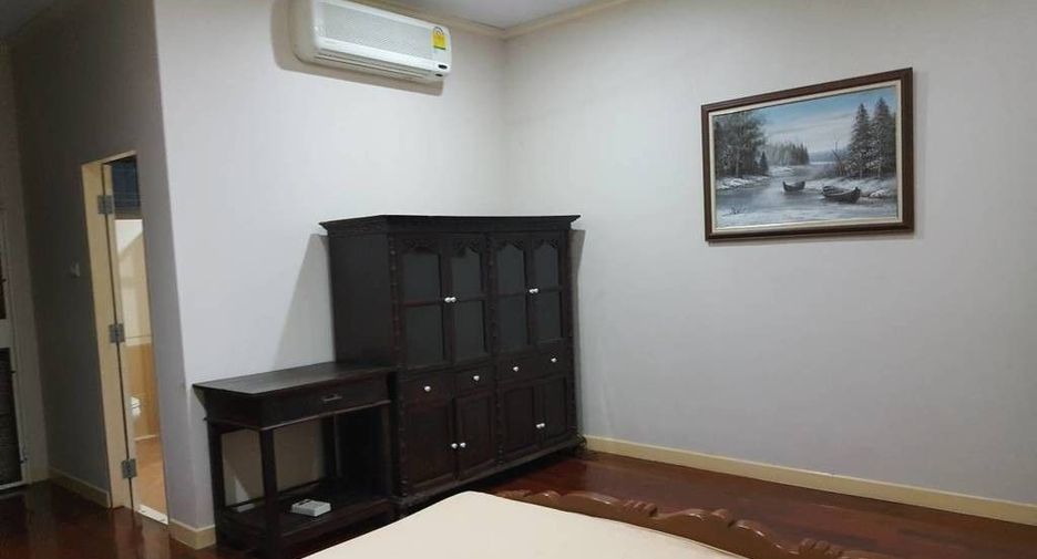 Casa en venta de 5 habitaciones en Lat Phrao, Bangkok