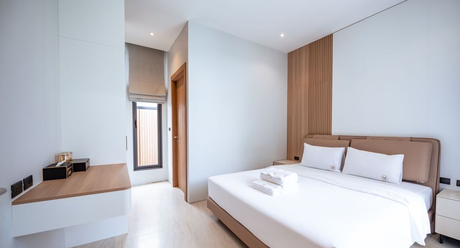 For rent 4 bedrooms villa in Mueang Phuket, Phuket
