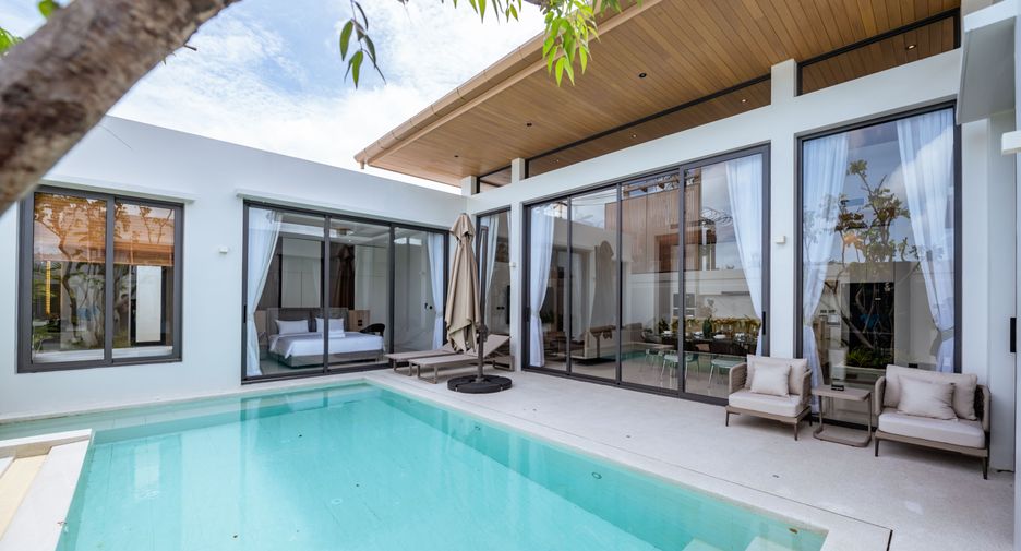 For rent 4 bedrooms villa in Mueang Phuket, Phuket