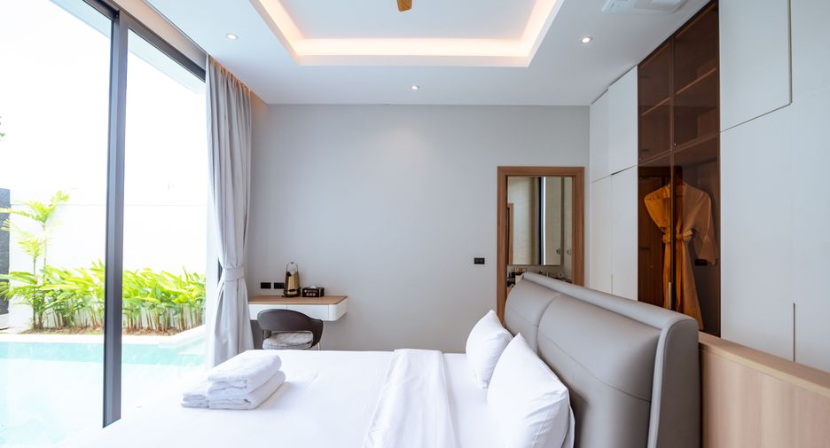 For rent 4 bedrooms villa in Mueang Phuket, Phuket