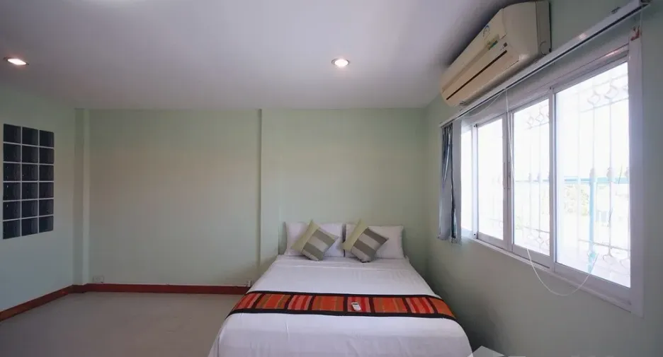 For sale 5 bedrooms townhouse in Hua Hin, Prachuap Khiri Khan