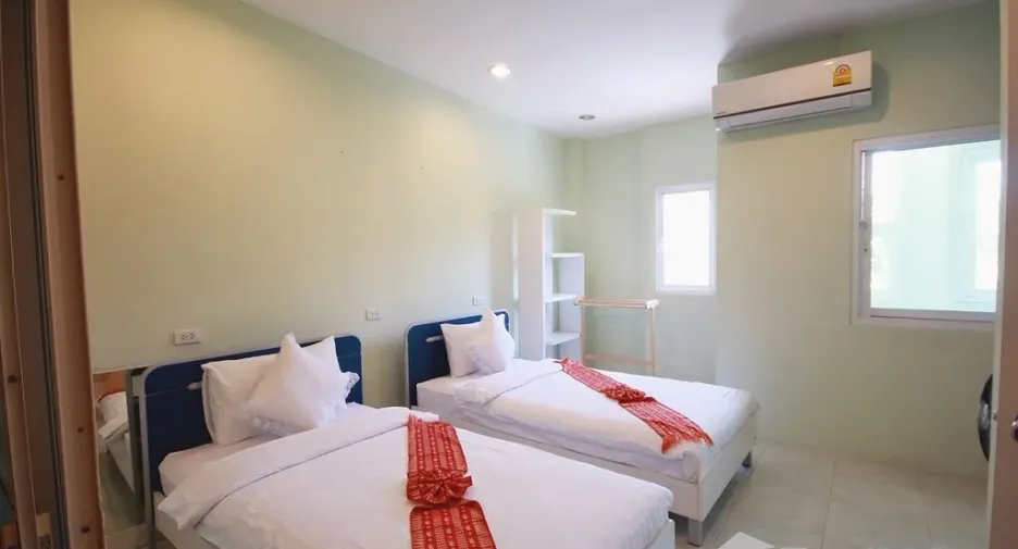 For sale 5 bedrooms townhouse in Hua Hin, Prachuap Khiri Khan