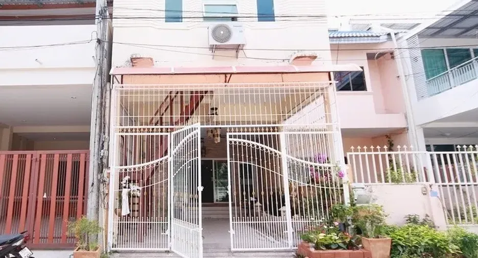 For sale 5 bedrooms townhouse in Hua Hin, Prachuap Khiri Khan