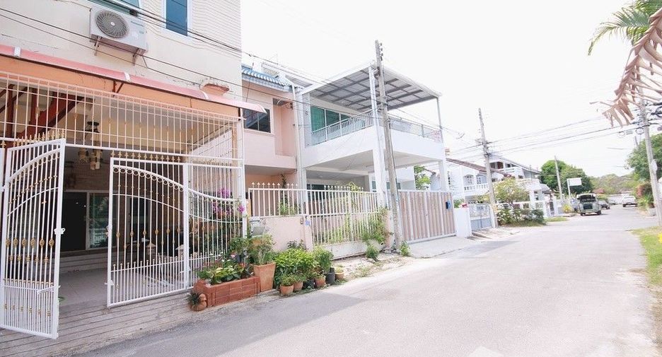 For sale 5 bedrooms townhouse in Hua Hin, Prachuap Khiri Khan