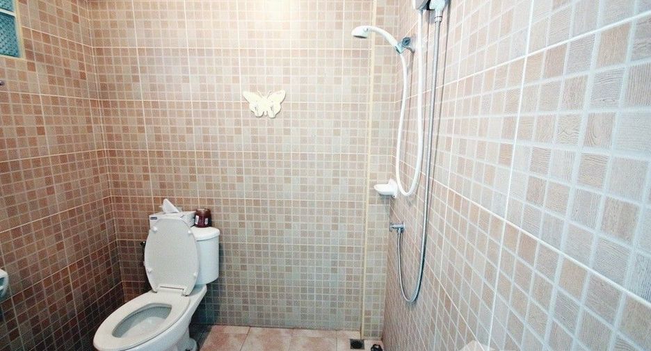 For sale 5 bedrooms townhouse in Hua Hin, Prachuap Khiri Khan