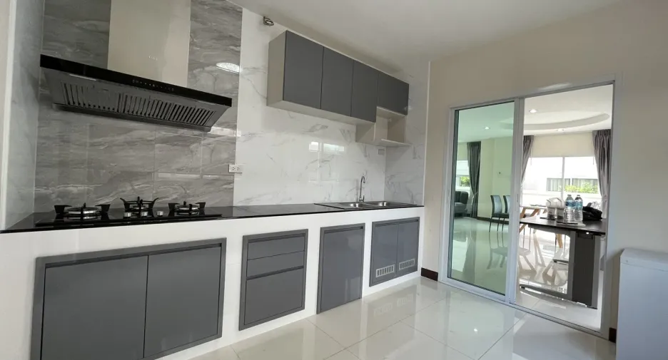 For rent 3 bedrooms house in Si Racha, Chonburi