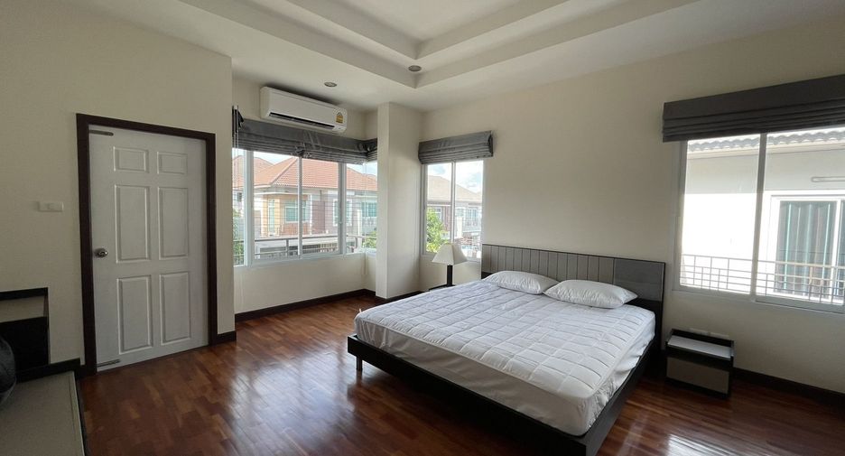 For rent 3 bedrooms house in Si Racha, Chonburi