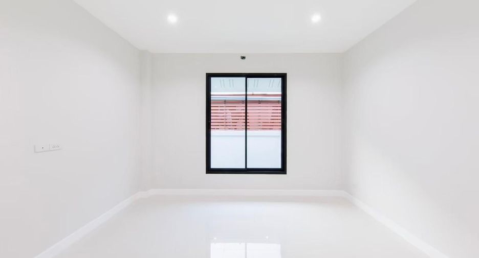 For sale 3 bedrooms house in San Sai, Chiang Mai