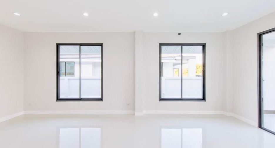 For sale 3 bedrooms house in San Sai, Chiang Mai