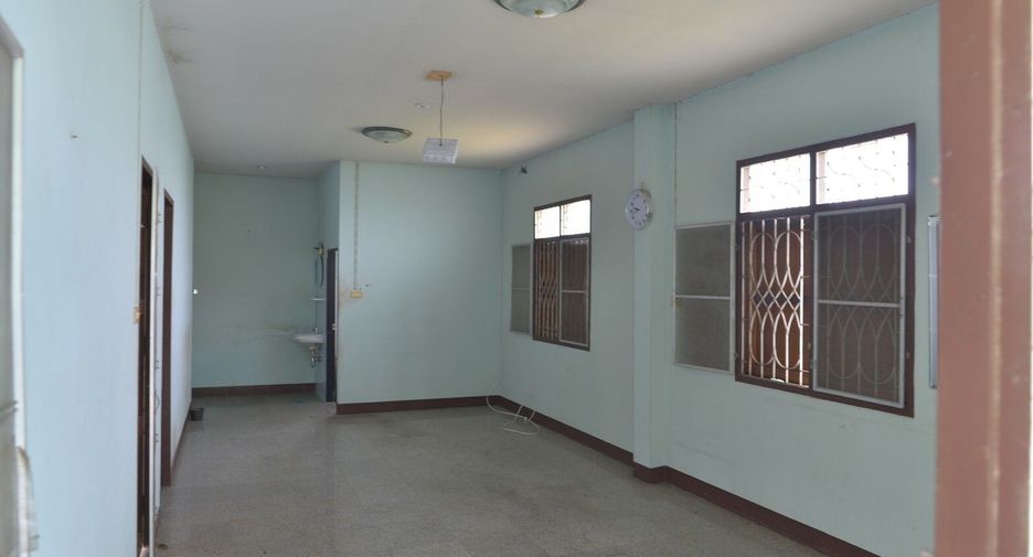 For sale 3 bedrooms house in Mueang Prachuap Khiri Khan, Prachuap Khiri Khan