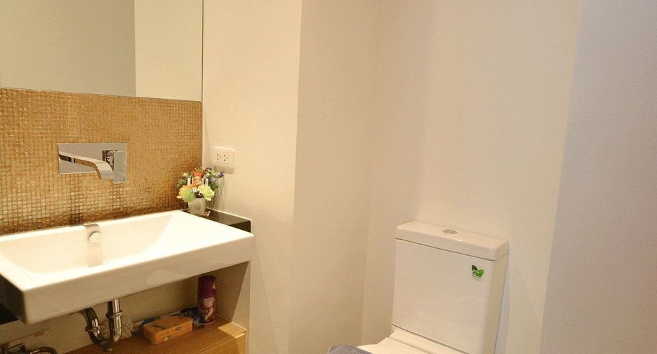 Condo en venta y en alquiler de estudio en Khlong Toei, Bangkok