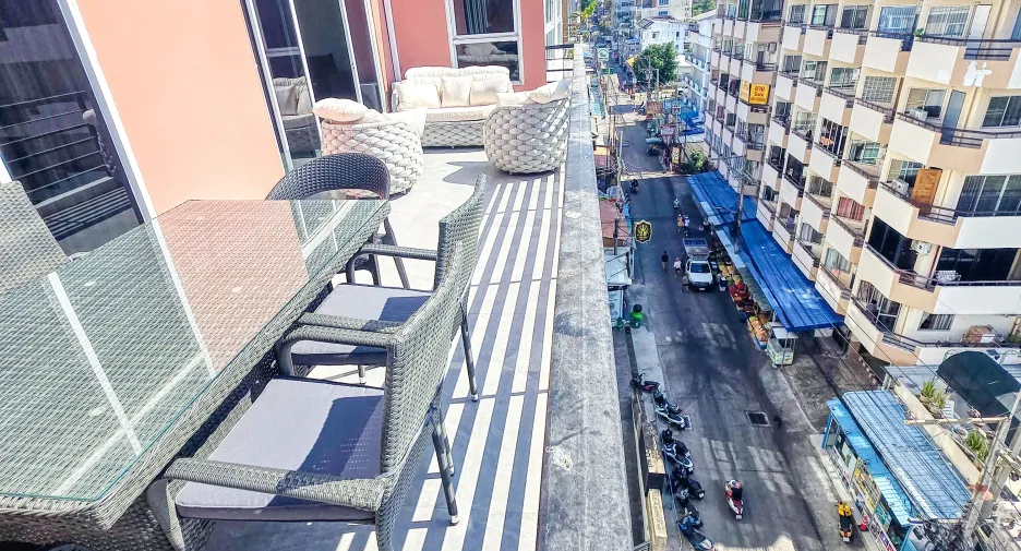 出售 和 出租 2 卧室 公寓 在 Bang Lamung, Chon Buri