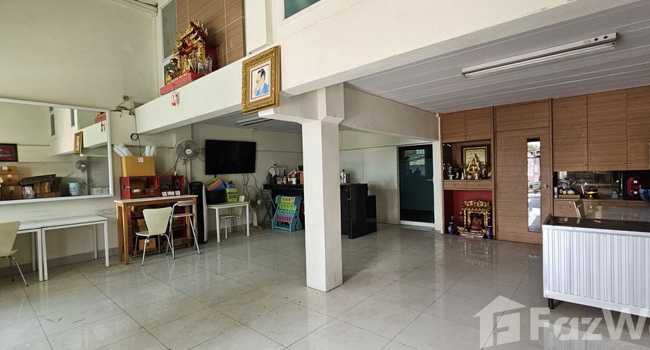 For sale 9 bedrooms retail Space in Bang Khae, Bangkok