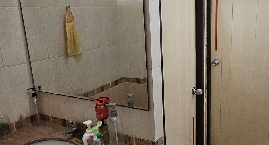 For sale 9 bedrooms retail Space in Bang Khae, Bangkok