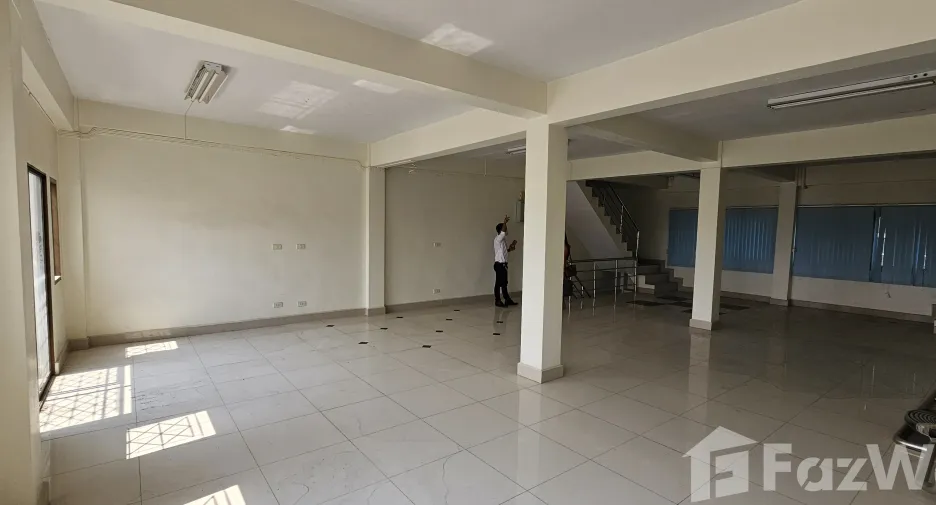 For sale 9 bedrooms retail Space in Bang Khae, Bangkok