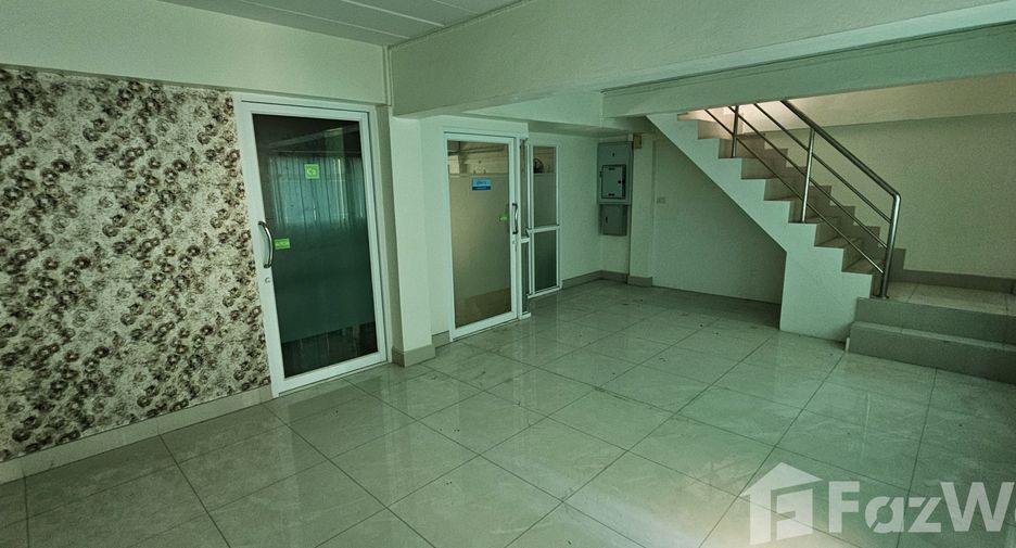 For sale 9 bedrooms retail Space in Bang Khae, Bangkok
