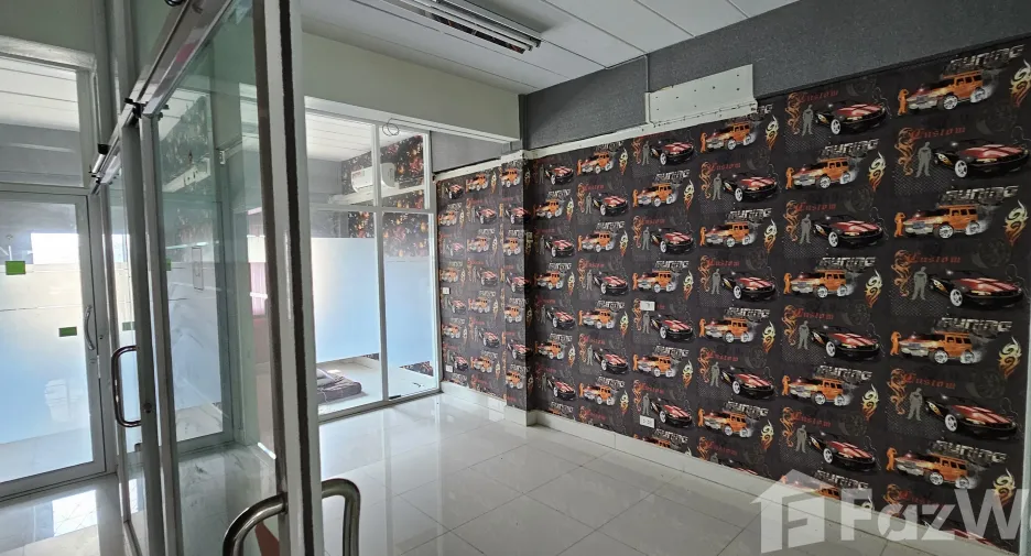 For sale 9 bedrooms retail Space in Bang Khae, Bangkok