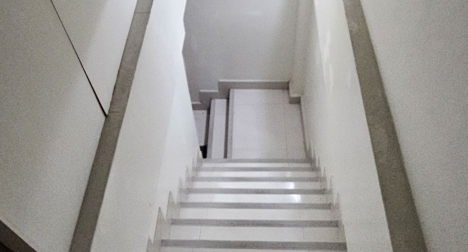 For sale 9 bedrooms retail Space in Bang Khae, Bangkok