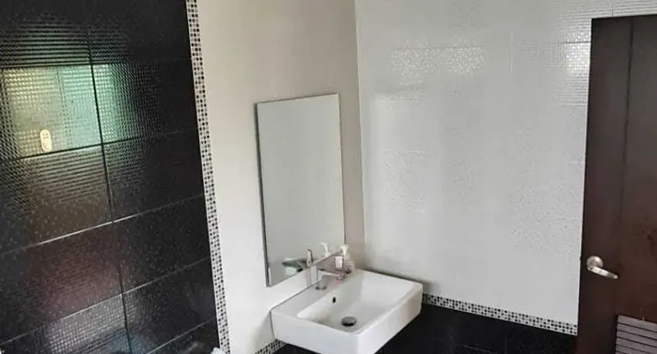 For sale 3 bedrooms house in Hang Dong, Chiang Mai