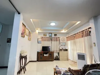 Haus zum Kauf mit 4 Zimmer in Thawi Watthana, Bangkok