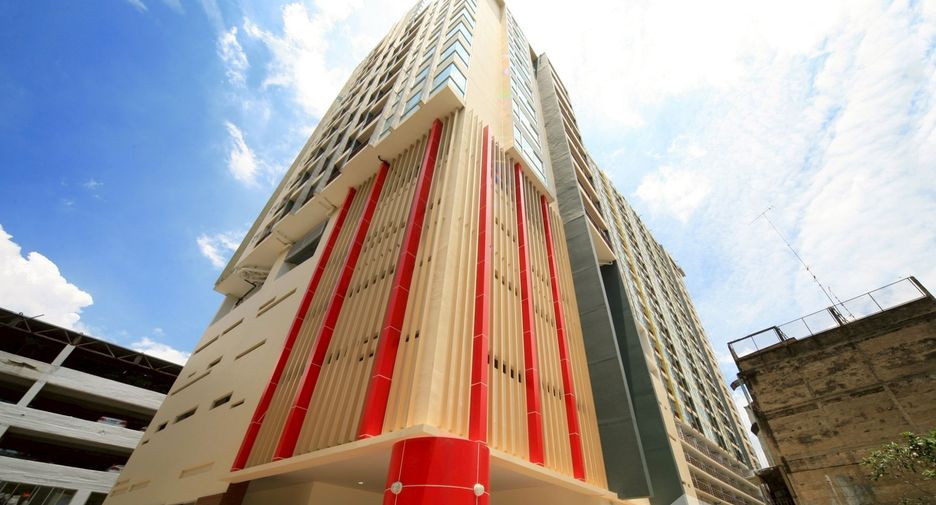 For sale 1 bed condo in Bang Rak, Bangkok
