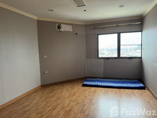 For sale 4 bedrooms condo in Bang Na, Bangkok