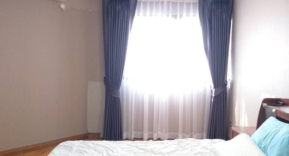 For sale 4 bedrooms condo in Bang Na, Bangkok