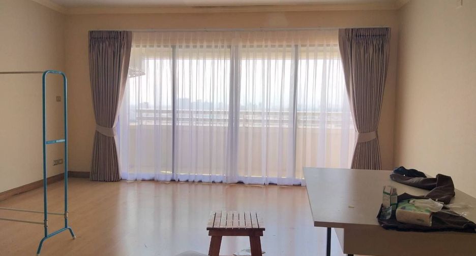 For sale 4 bedrooms condo in Bang Na, Bangkok