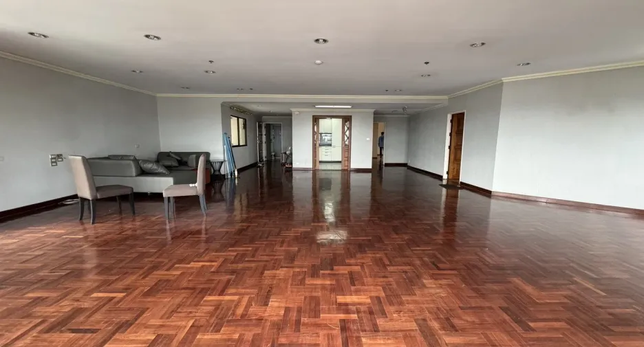 For sale 4 bedrooms condo in Bang Na, Bangkok