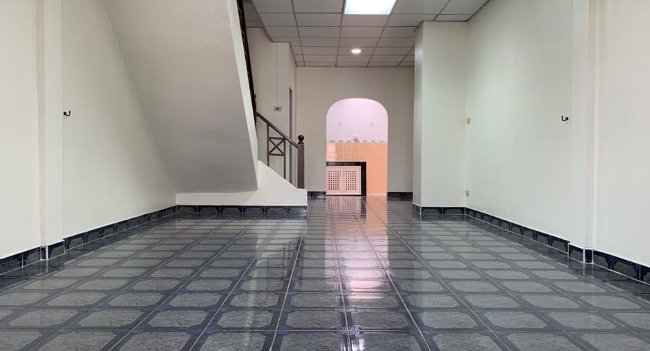 For rent 2 bedrooms townhouse in Mueang Nonthaburi, Nonthaburi