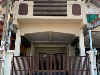 For rent 2 bedrooms townhouse in Mueang Nonthaburi, Nonthaburi