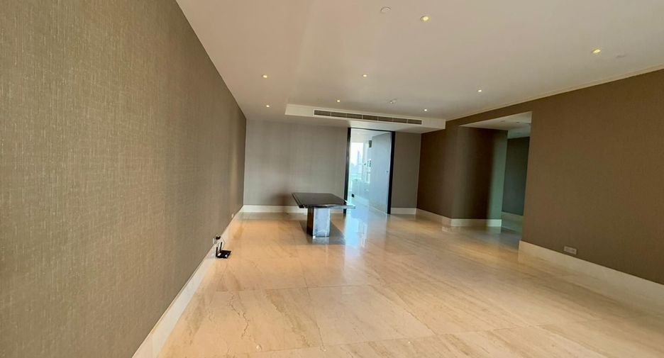 For sale 3 bedrooms condo in Sathon, Bangkok