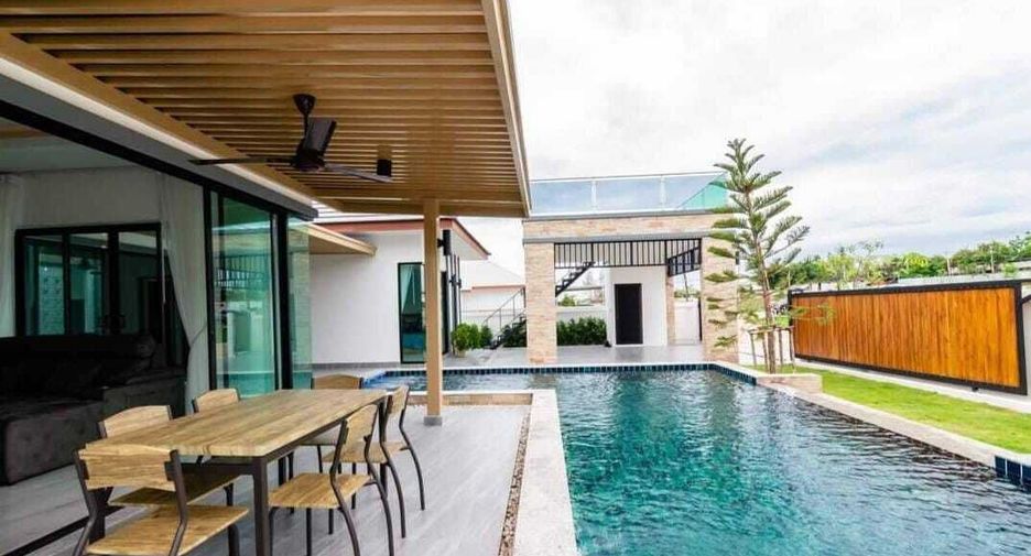 For rent 3 bedrooms villa in Hua Hin, Prachuap Khiri Khan
