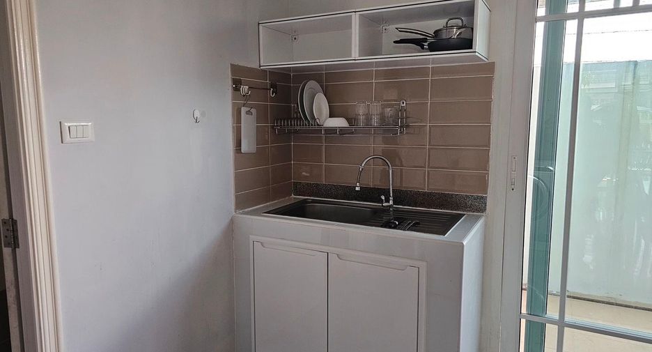 Аренда 3 спальни таунхаус в Банг Ламунг, Чонбури