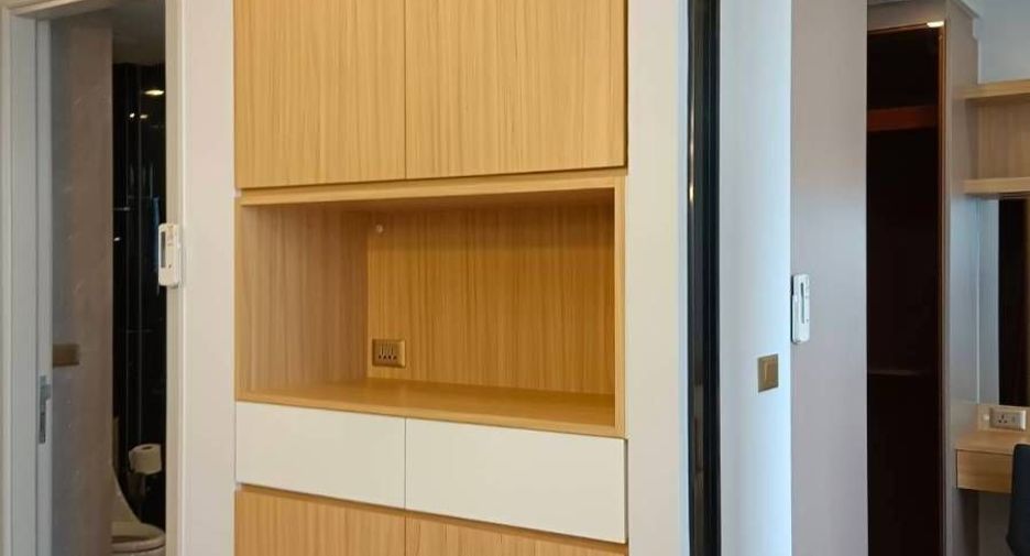For sale 1 Beds condo in Huai Khwang, Bangkok