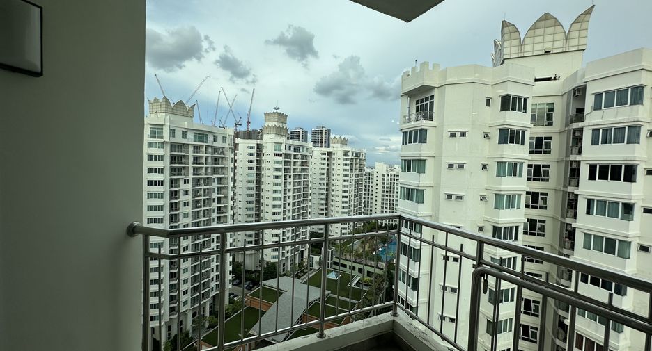 For sale and for rent 2 bedrooms condo in Huai Khwang, Bangkok